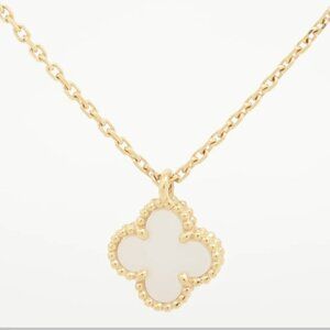 AUTHENTIC Van Cleef & Arpels Sweet Alhambra 18K Mother-of-Pearl Pendant Necklace